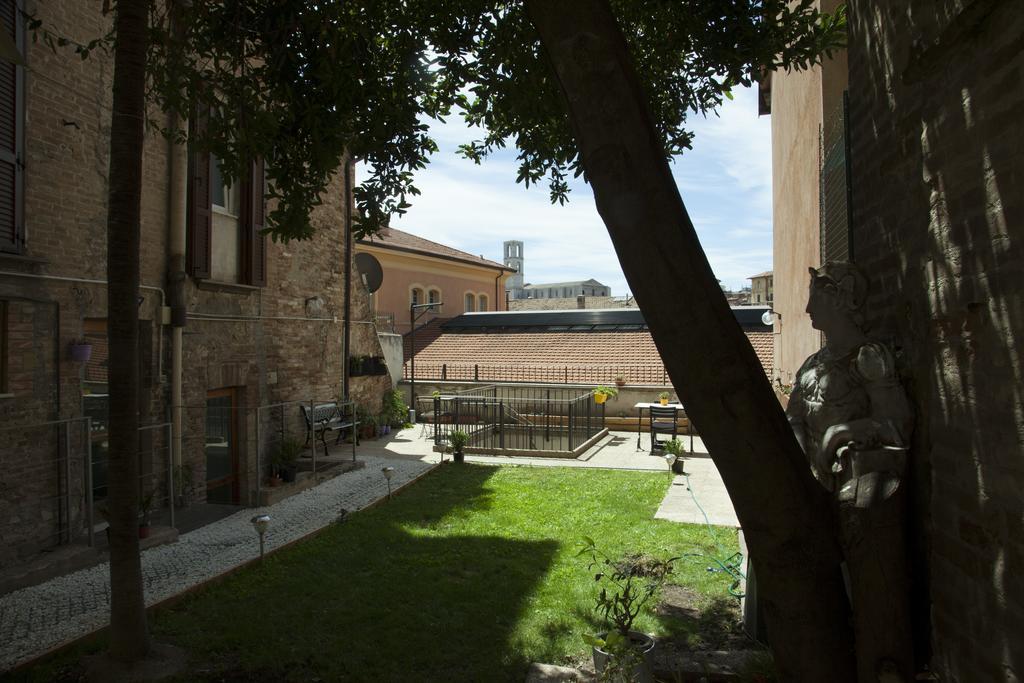 Break And Bed Bed & Breakfast Perugia Ngoại thất bức ảnh
